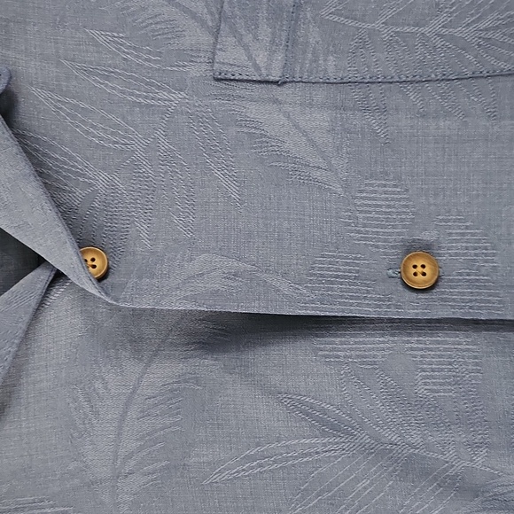 Tommy Bahama Navy Tropical Parrot Shirt - Picture 8 of 9